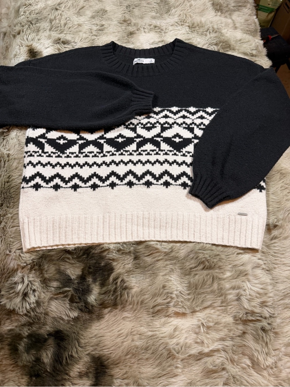 Hollister Women’s Small Black and White Fair Isle Oversized Crew Sweater